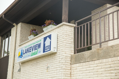 lakeview-sign